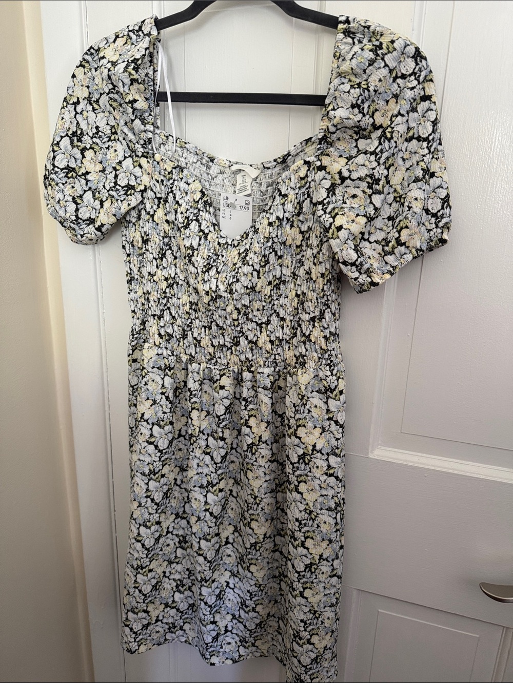 H&M Black Floral Smocked Midi Dress with Puff Sleeves